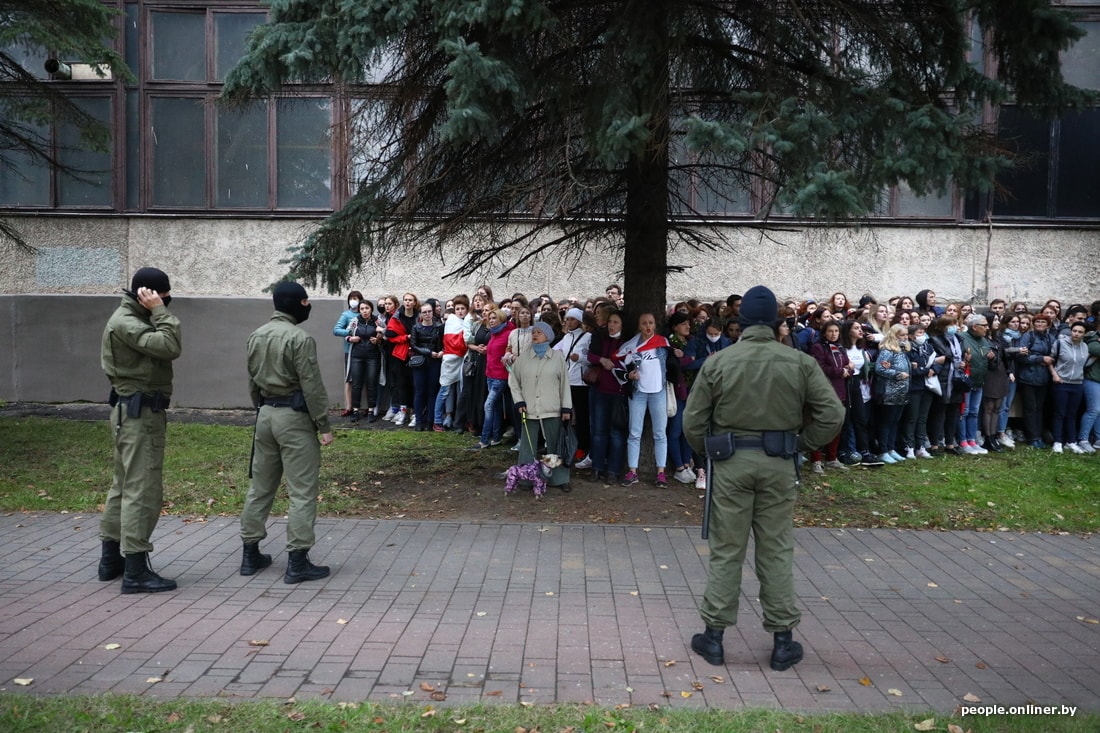 Sisterhood Behind Bars - Female Solidarity In Belarusian Prisons | IWM ...